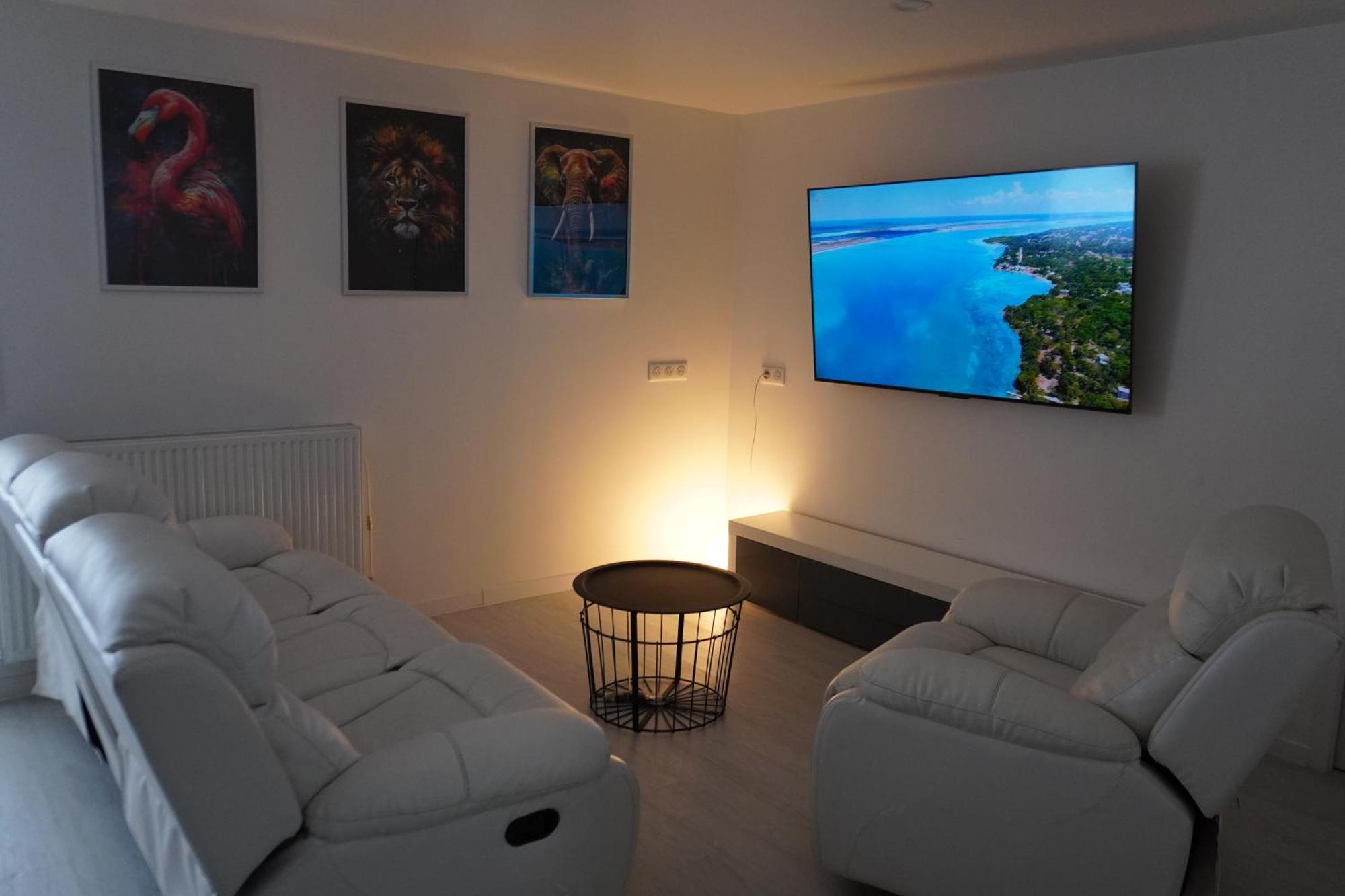 Appartement Entier 2 Chambres Chez Zarius アティス・モンス エクステリア 写真